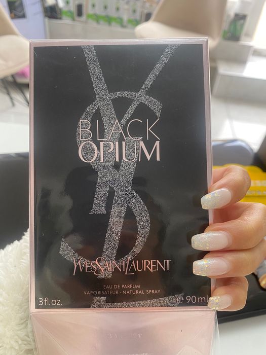 Black opium , YSL,Carolina Hererа,розова Yara,