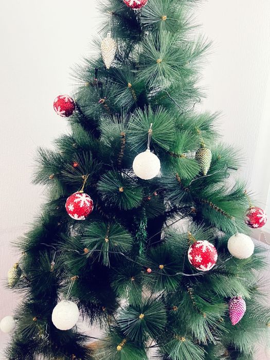 Продам искусственную ёлку 2х метровую ёлка