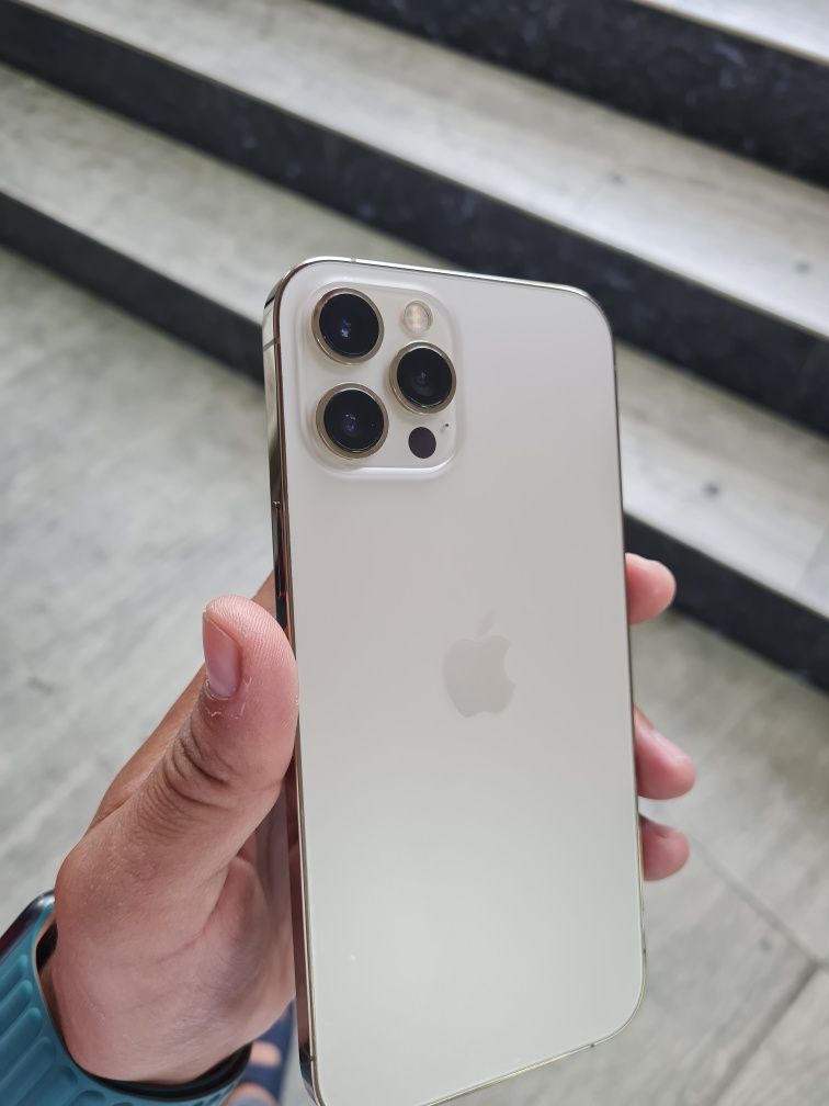 iPhone 12pro max 256/80%