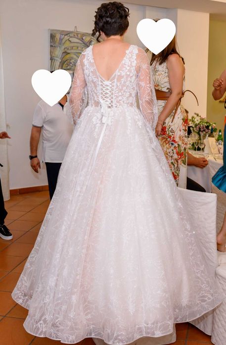 Rochie mireasa cu coronita si voal
