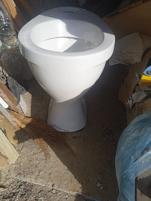 Унитаз для ремонта с гофрой  без бочка