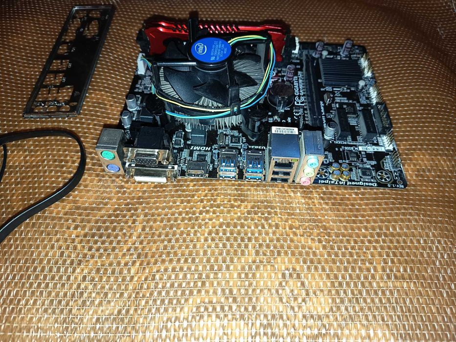 Kit esport gaming, Core i3 4130 + placa baza + 8gb ddr3 HyperX