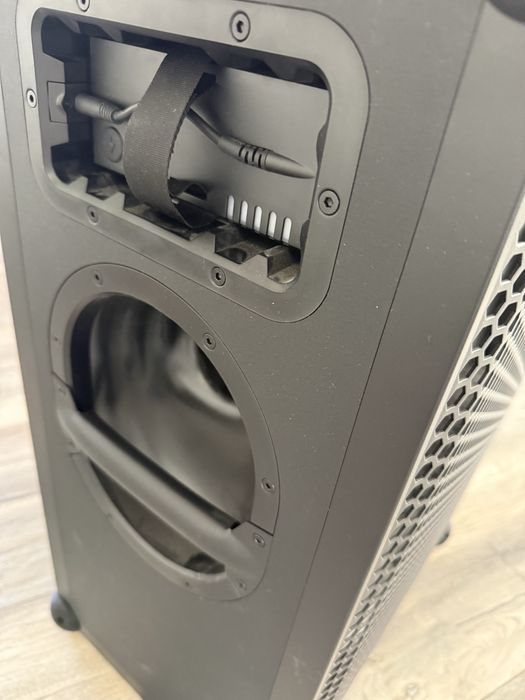Boxa Soundboks 3, noua la cutie cu toate accesoriile !