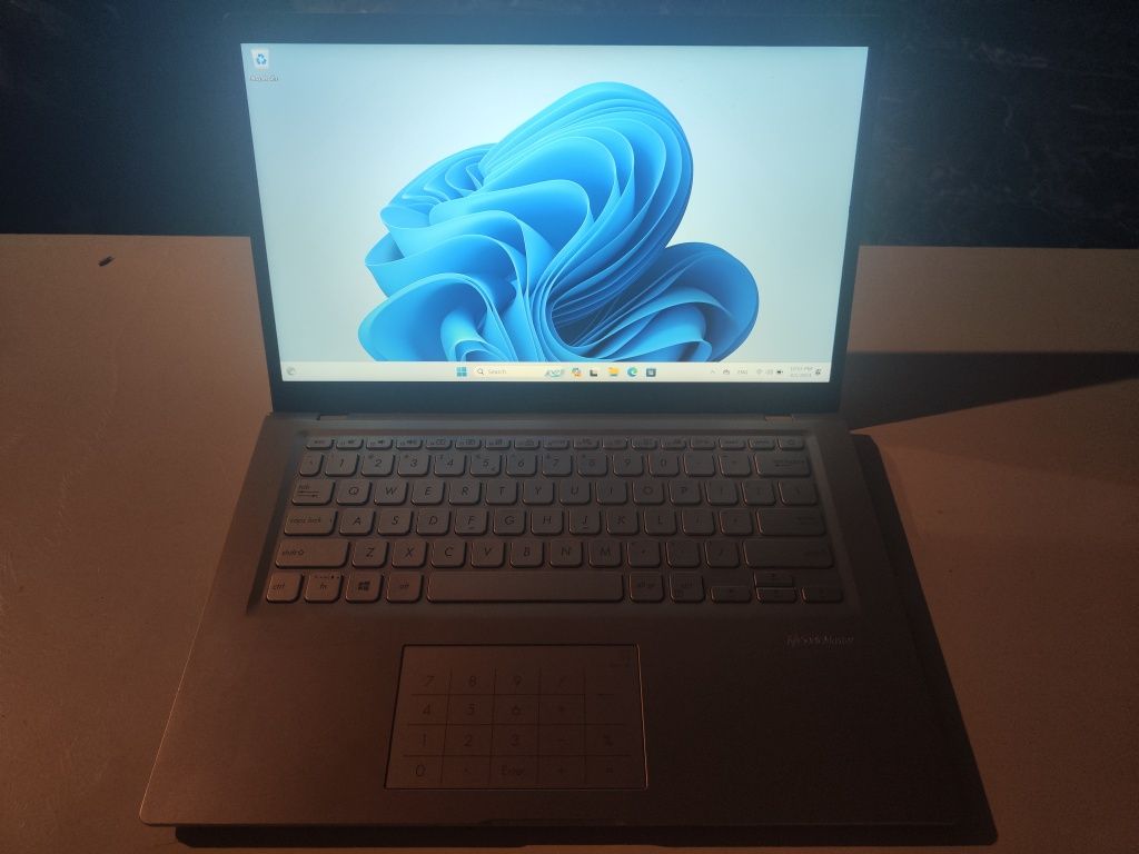 Laptop Asus M415 1600 de lei pret negociabil