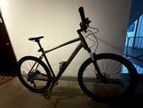 Vând bicicletă Cube Aim EX 2022, îmbunătățiri Shimano, stare excelentă