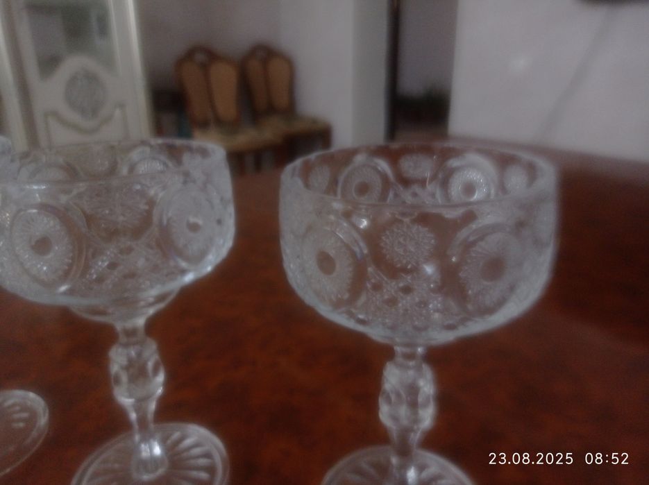 Хрустальная конфетница