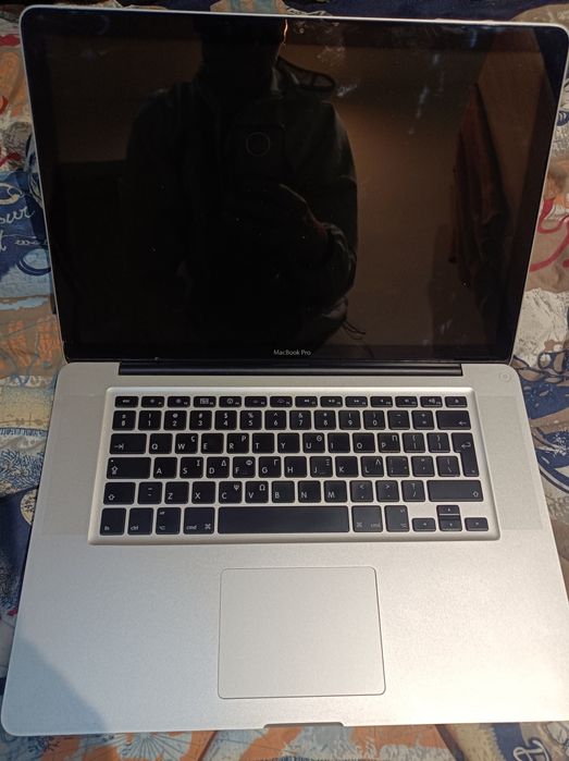 MacBook model A1281 на части , предпочитам целият да го дам