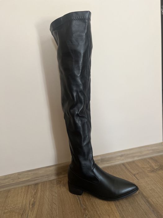 Нови Дамски Ботуши 37 размер