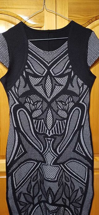 Рокля Шикозна, Елегантна и Красива ! НОВА!