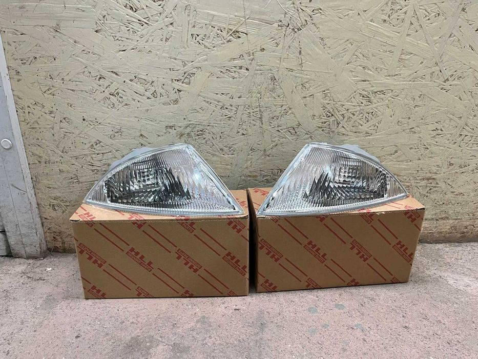 Поворотник Митсубиси Каризма 1996- /Mitsubishi Carisma 1999