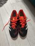 Vand ghete fotbal adidas predator