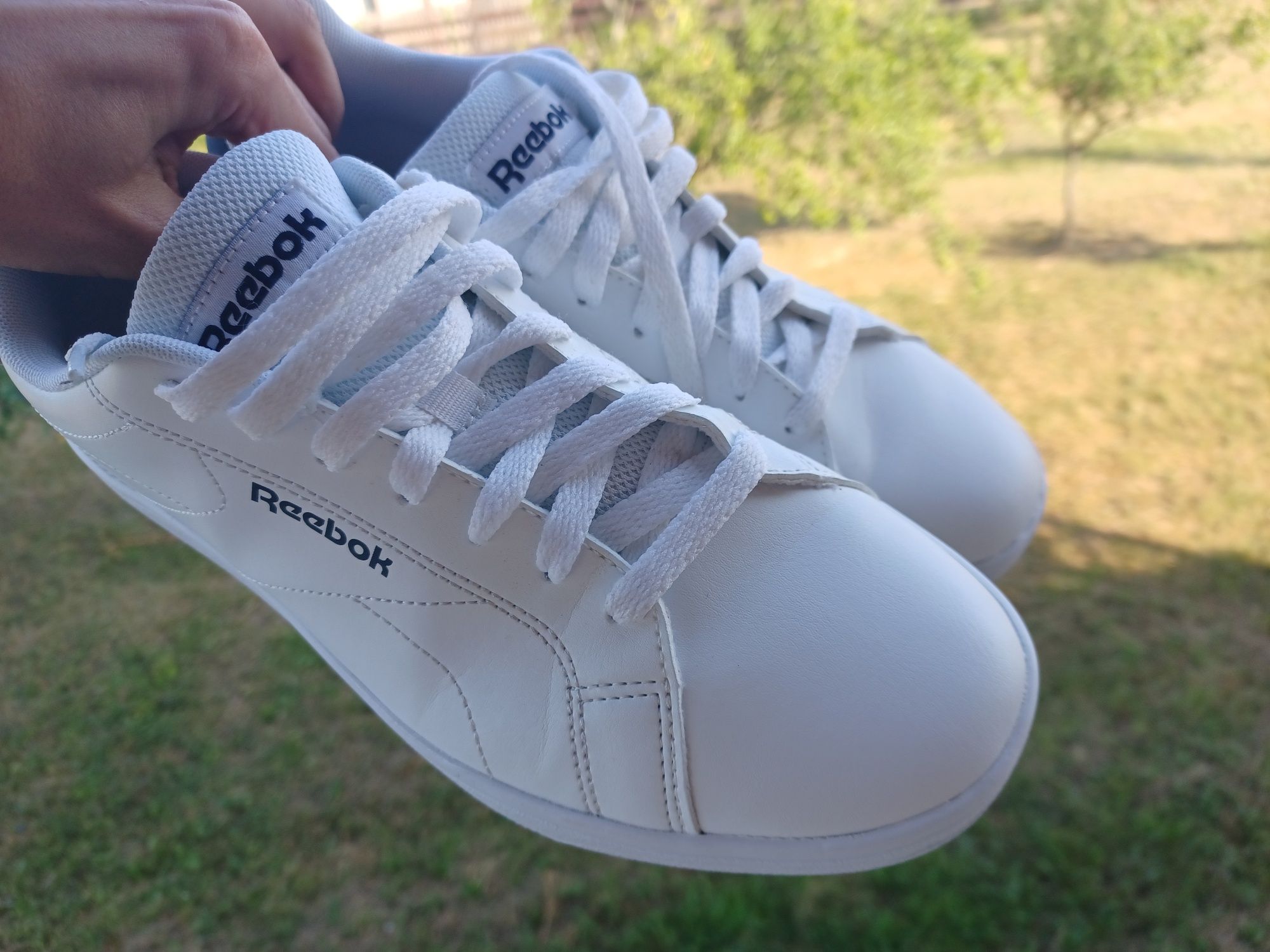 Adidasi Reebok albi 40 impecabili