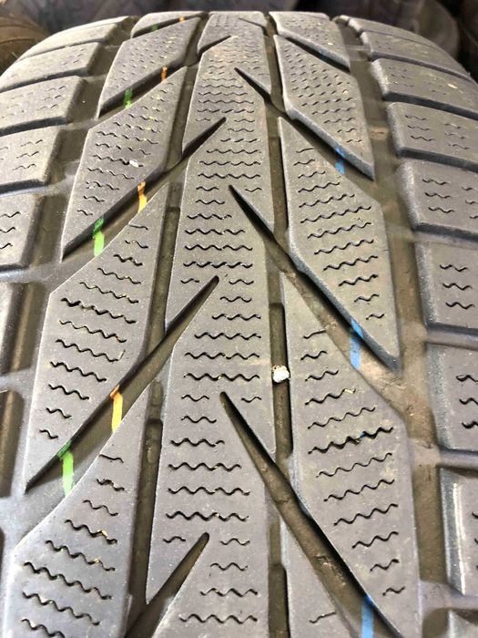 SET 2 Anvelope Iarna 215/50 R18 TOYO Snowprox S953 92V