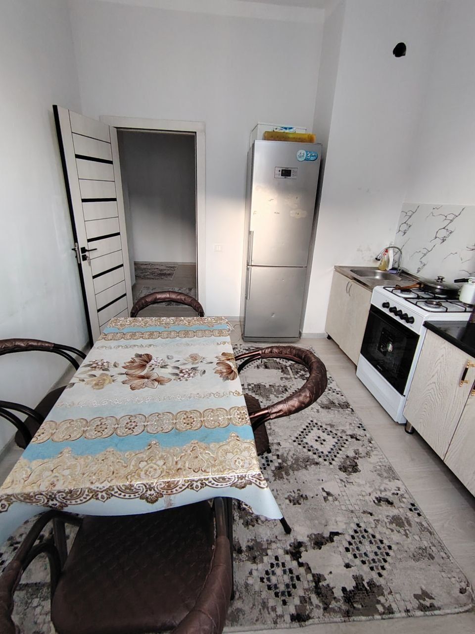 Toshkent viloyati Nurafshonda 2 xonali kvartira sotiladi Navastroyka d