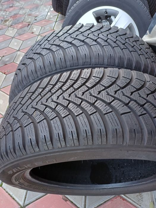 Vând 2 anvelope de iarna 225 55 r18 FALKEN aproape noi din 2021