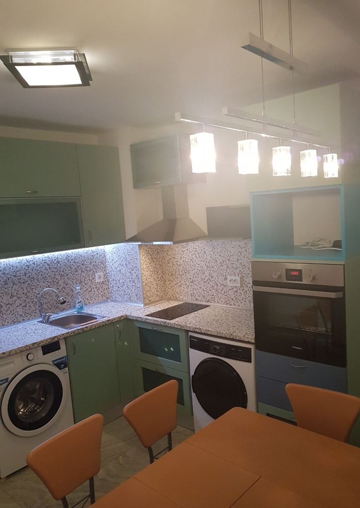 Дава се под наем Едностаен апартамент в Враца, Квартал 103 - 55 кв.м за 255 € - Снимка #1