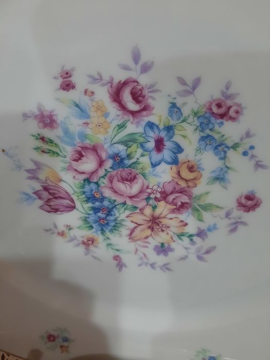 Красивые тарелки- 3 шт., Чехославакия, d- 24 см. Белоснежный фарфор, в