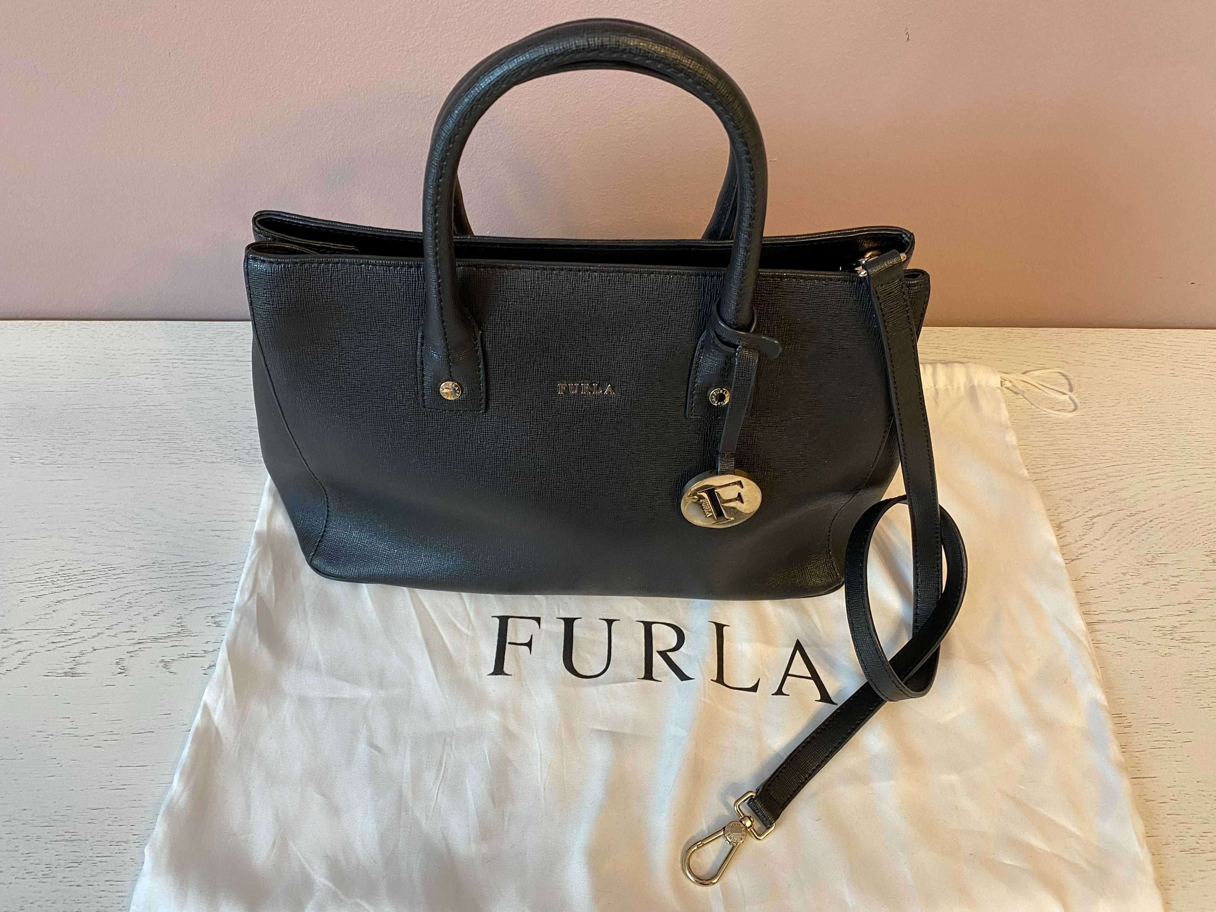 Geanta medie originala Furla neagra eleganta