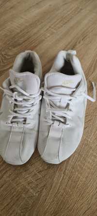 Adidasi Nike marime 38