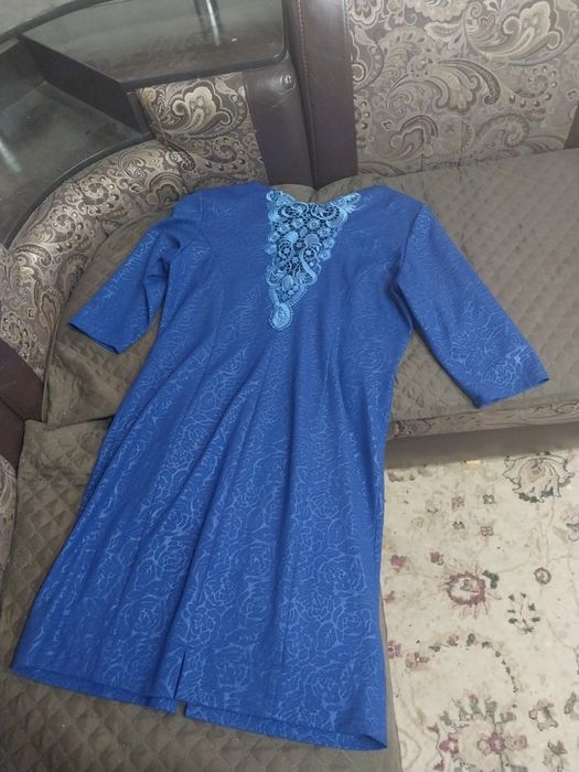 Продам платье женское