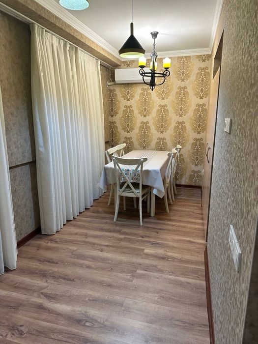 Сдается 4х комнатная квартира на ц1!!!