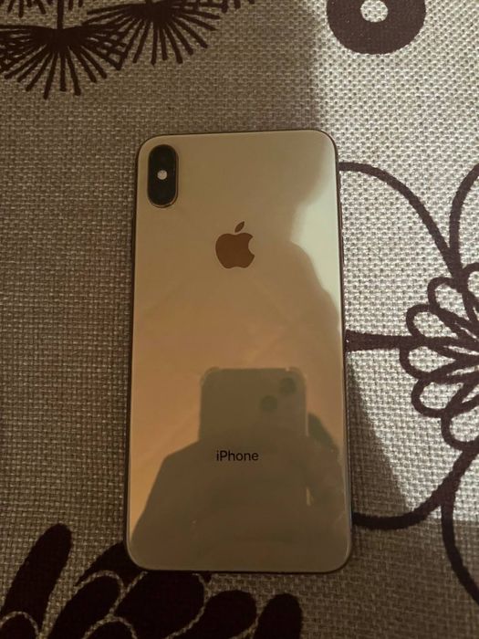IPhone Xs Max обменяю на IPhone