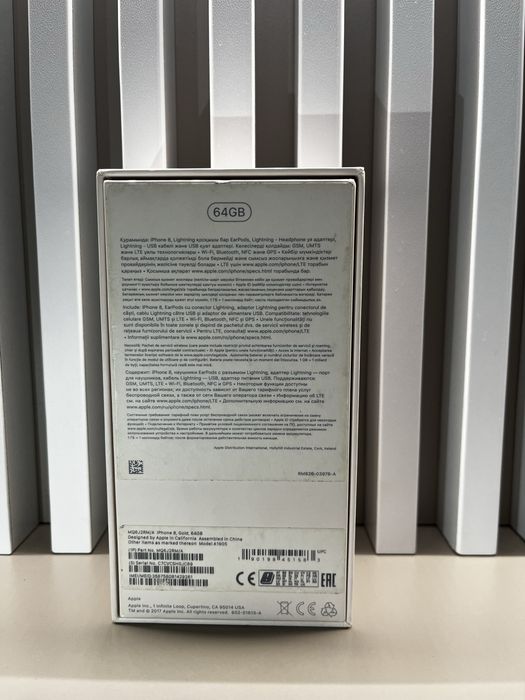 iPhone 8 pink 64 gb + husa (ca nou )