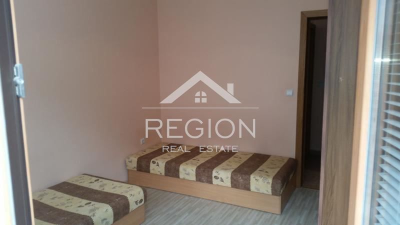 Дава се под наем Двустаен апартамент в Варна, Левски - 55 кв.м за 433.5 € - Снимка #3