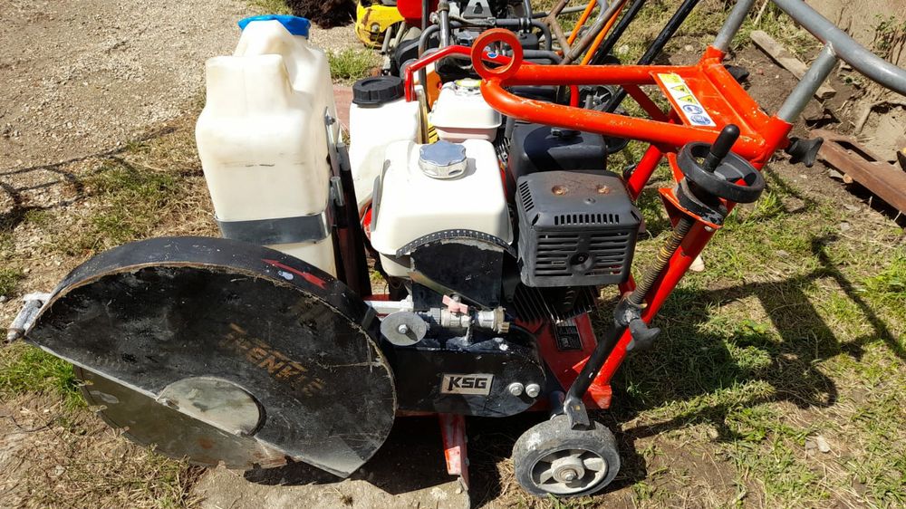 Masina de tăiat asfalt/beton cu disc de la 350 la 500 mm