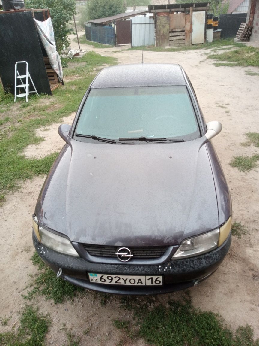 Opel vektra b 2 л