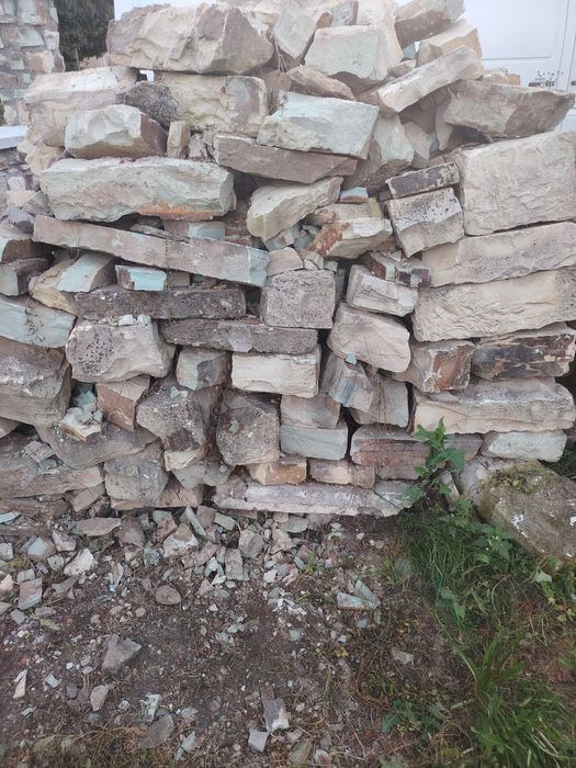 Piatră naturală cioplită