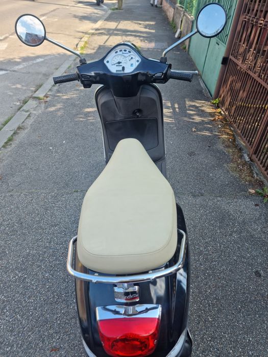 Scuter Vespa LX50 ,2 T