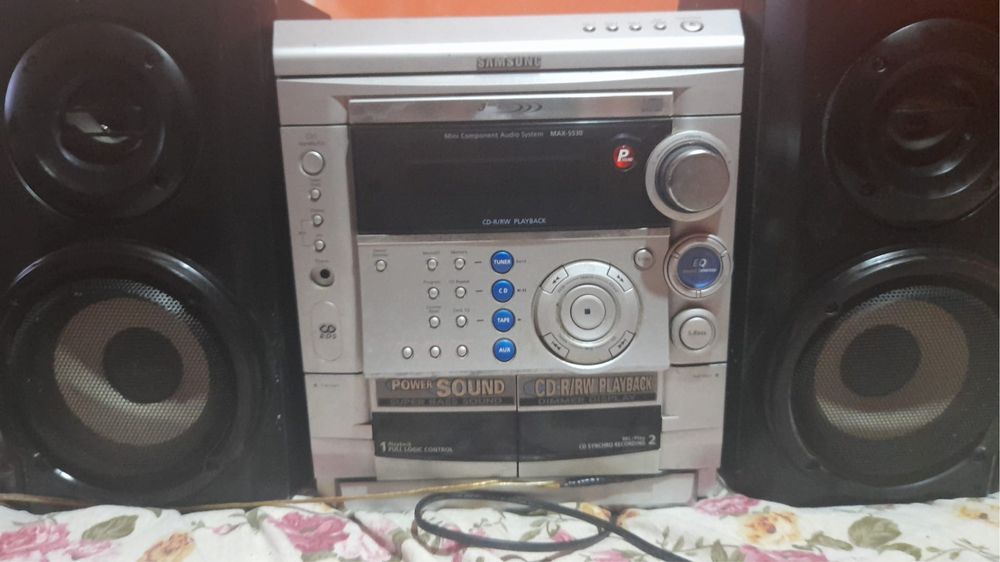 Vand combina samsung cu tot cu boxe