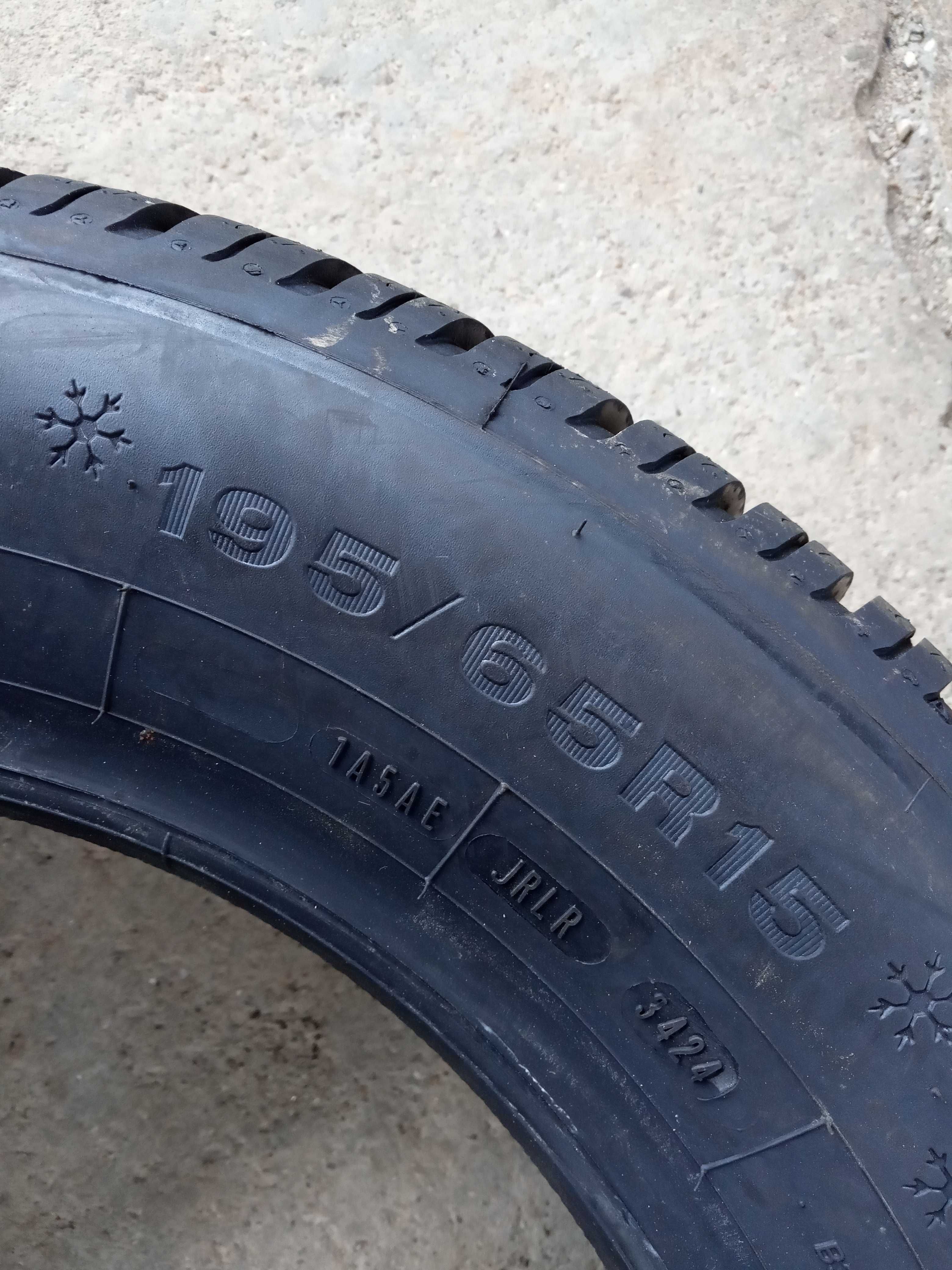 4 Нови зимни гуми 195/65R15 Dunlop Winter Response 2 XL 95T DOT2024