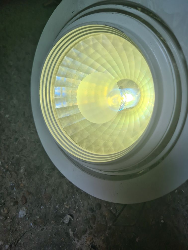 15 spoturi tavan 18cm