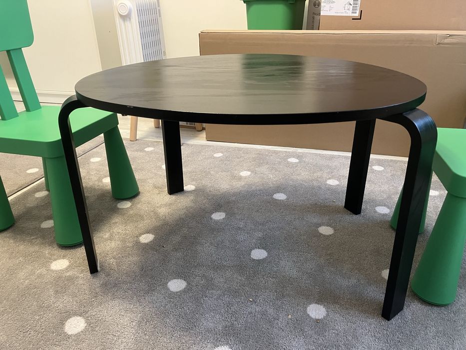 Masuta de cafea de la IKEA, neagra, stare buna. Doar o saptamana