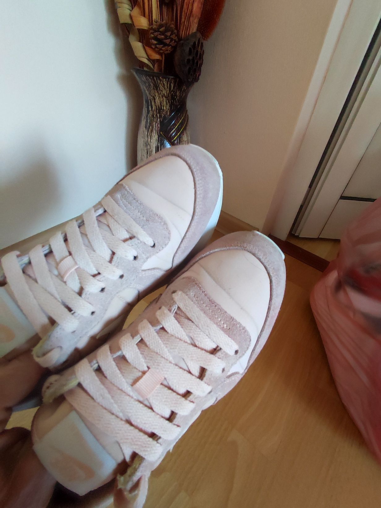 Маратонки nike uk 4 eur 37.5