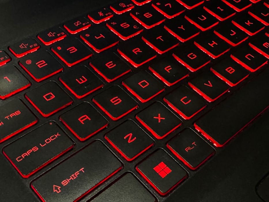 15.6 IPS 144hz/RTX 3060 6GB / i5/ 16GB РАМ/SSD/ Hi-Res Audio