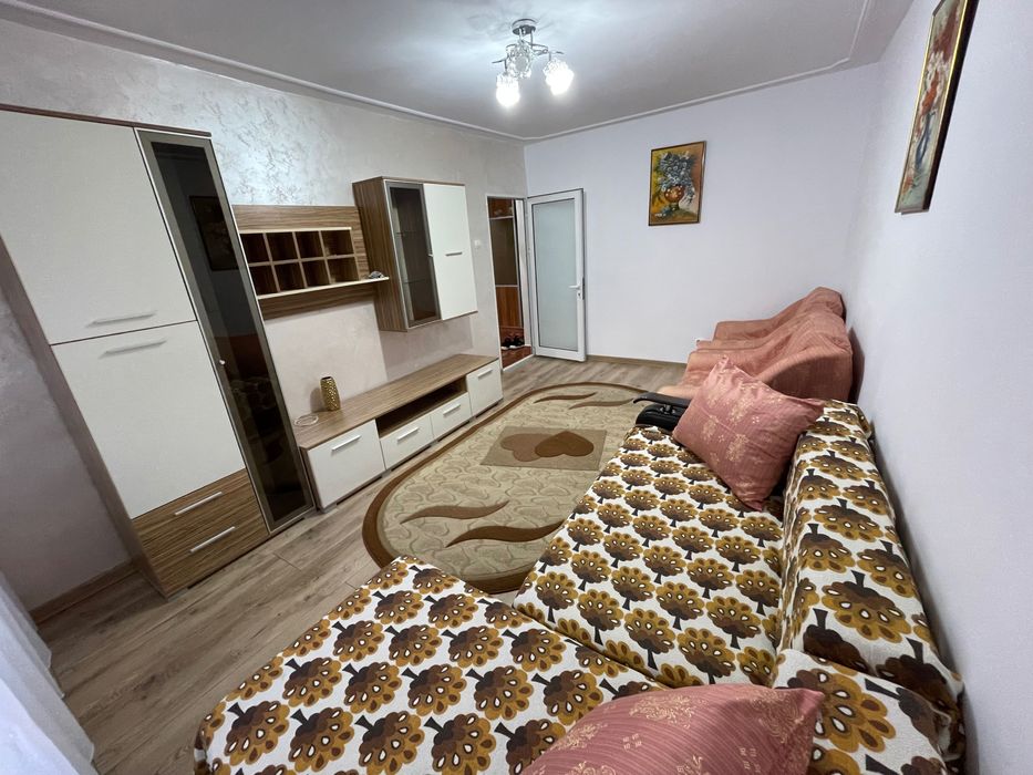 Închiriez ap 2 camere Hipodrom