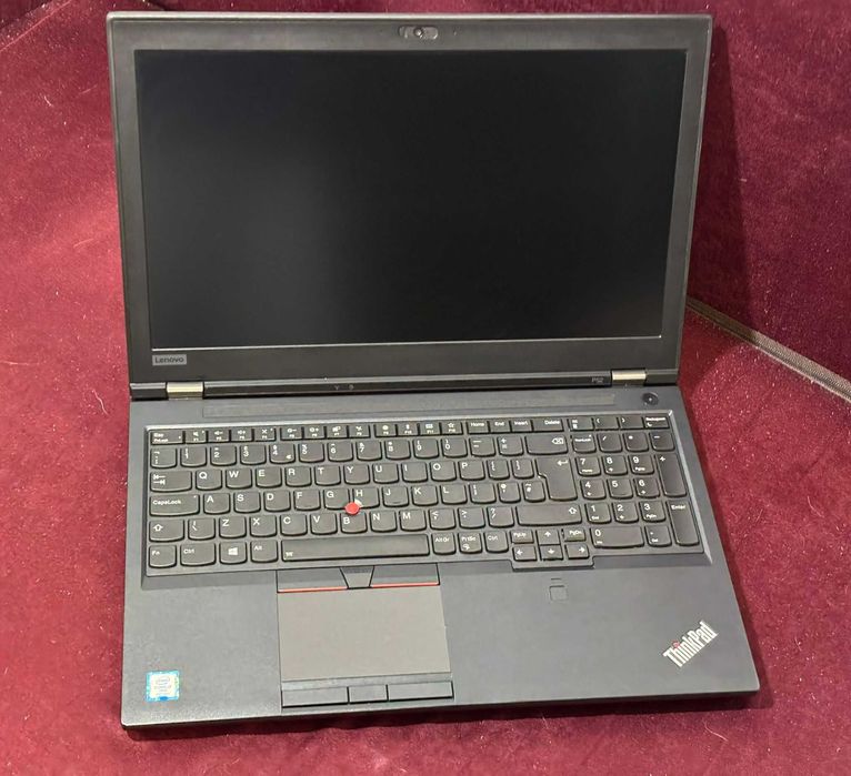 Vand Laptop Lenovo P52 i7-8850H memorie 32gb, ssd 1T, Placa video 4 gb