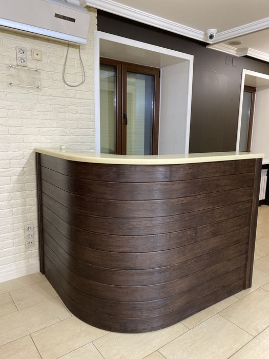 Продам стойку ресепшн