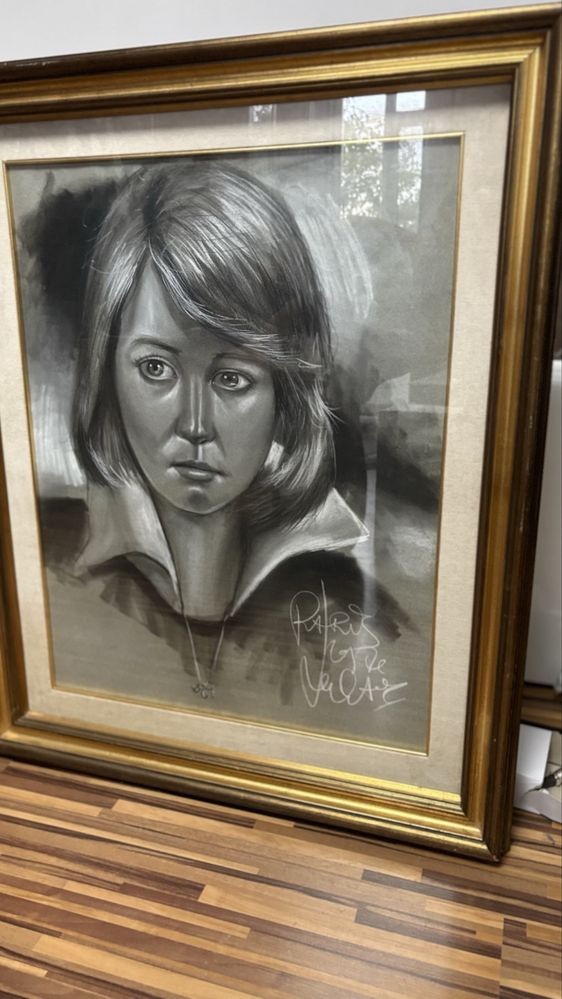 Tablou in Creion Portret Semnat-Deosebit-Dimen Mari 81x67-Detalii Bune