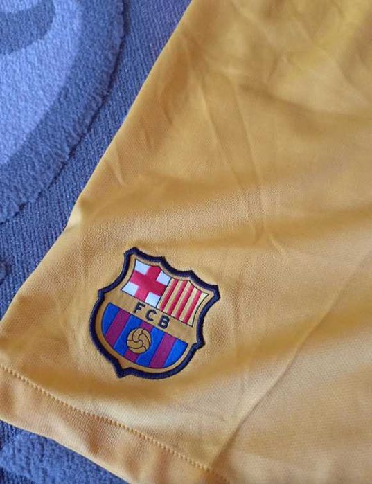 Оригинални къси панталони на Барселона