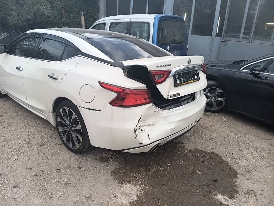 Автотенекиджийски и автобояджийски услуги