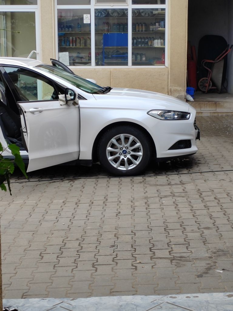 Ford mondeo 2015