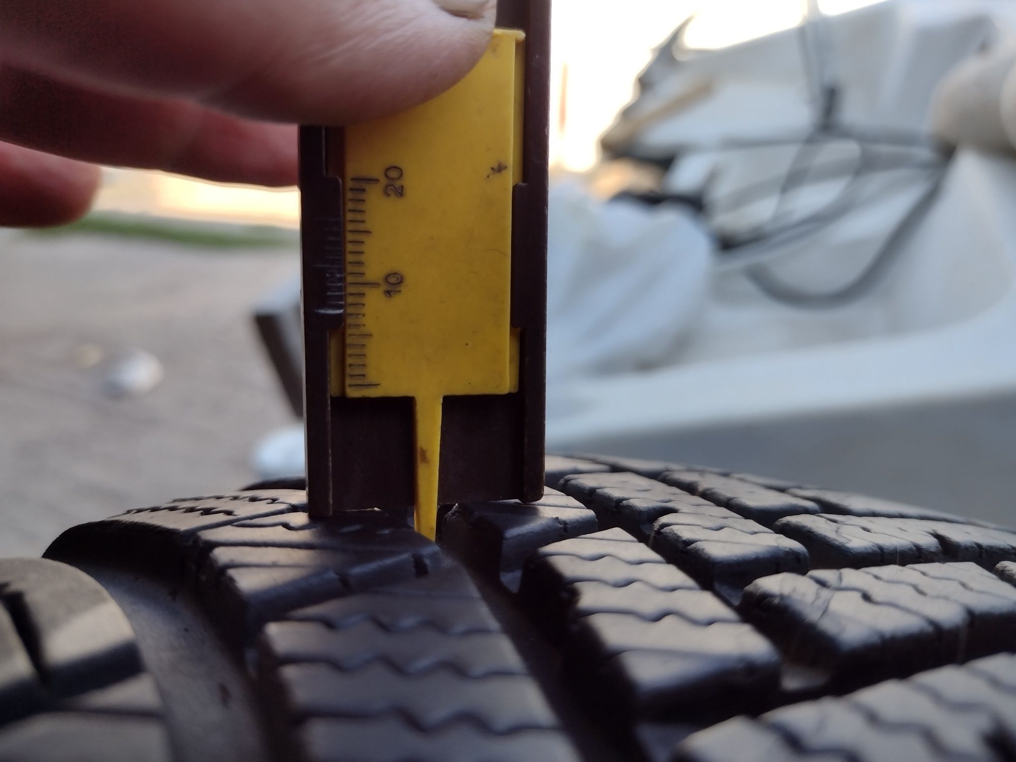 Топ състояние 2бр.215/70/16 Hankook RS3 suv dot2622