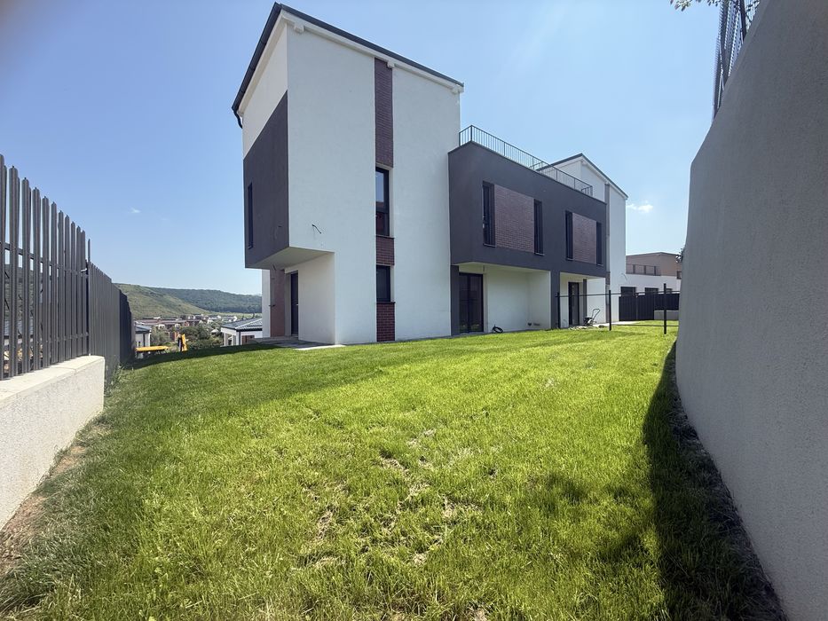 Duplex/casa de vanzare 200mp utili Floresti