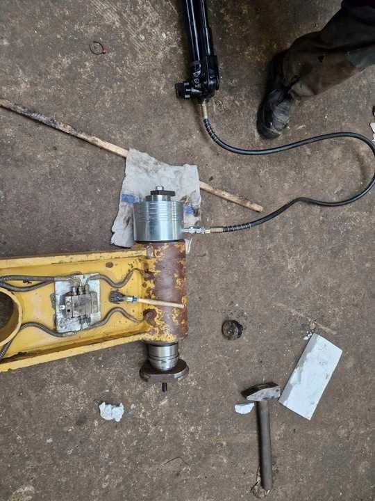 Cilindru extractor hidraulic tubular, 100T