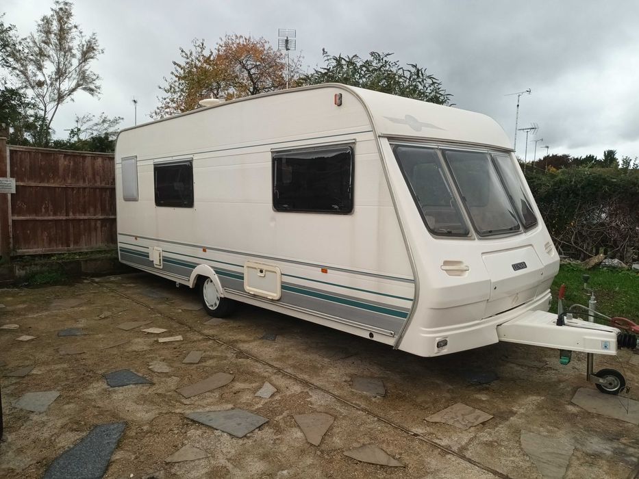 Каравана Lunar 4-места