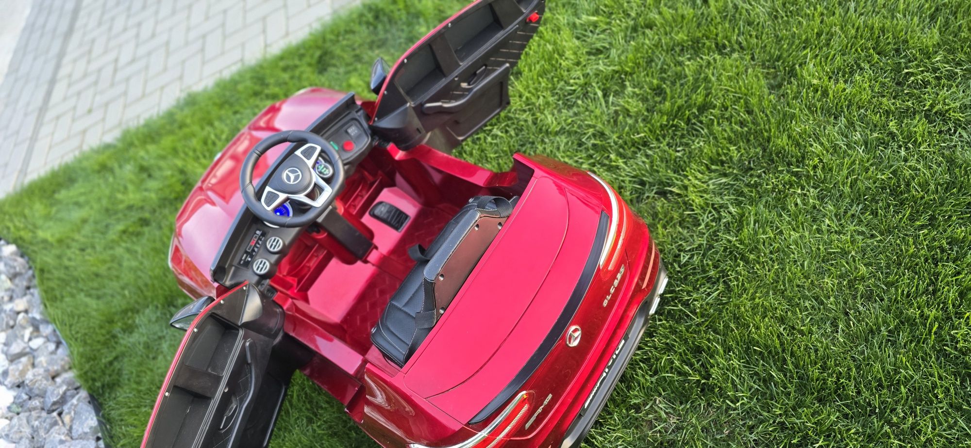 Masinuta electrica cu telecomanda - 4 motoare de 12V, 2 viteze, anvelo